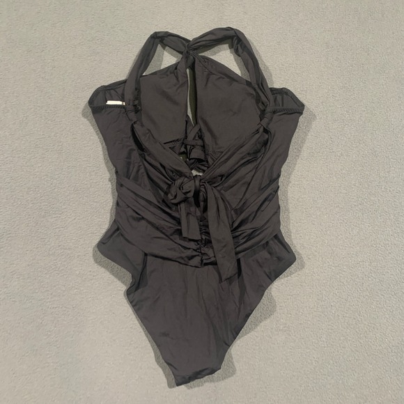 NWOT BECCA Black Halter Twist Front Ruched One Piece Swimsuit 850147 Women M - Picture 8 of 8